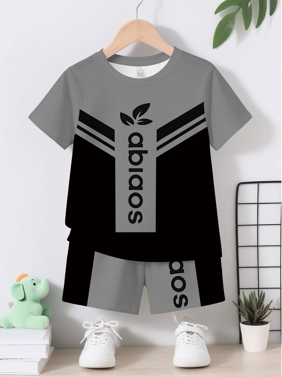 Baby Boys' Color Block T-Shirt and Shorts Set with Bold Letter Graphics for Casual Summer Outfits