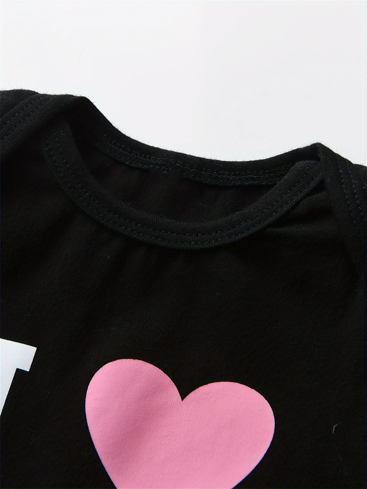 Baby Girl Bodysuit and Pants Set, I Love Mom and Dad Prints with Pink Side Stripes for Everyday Dressing
