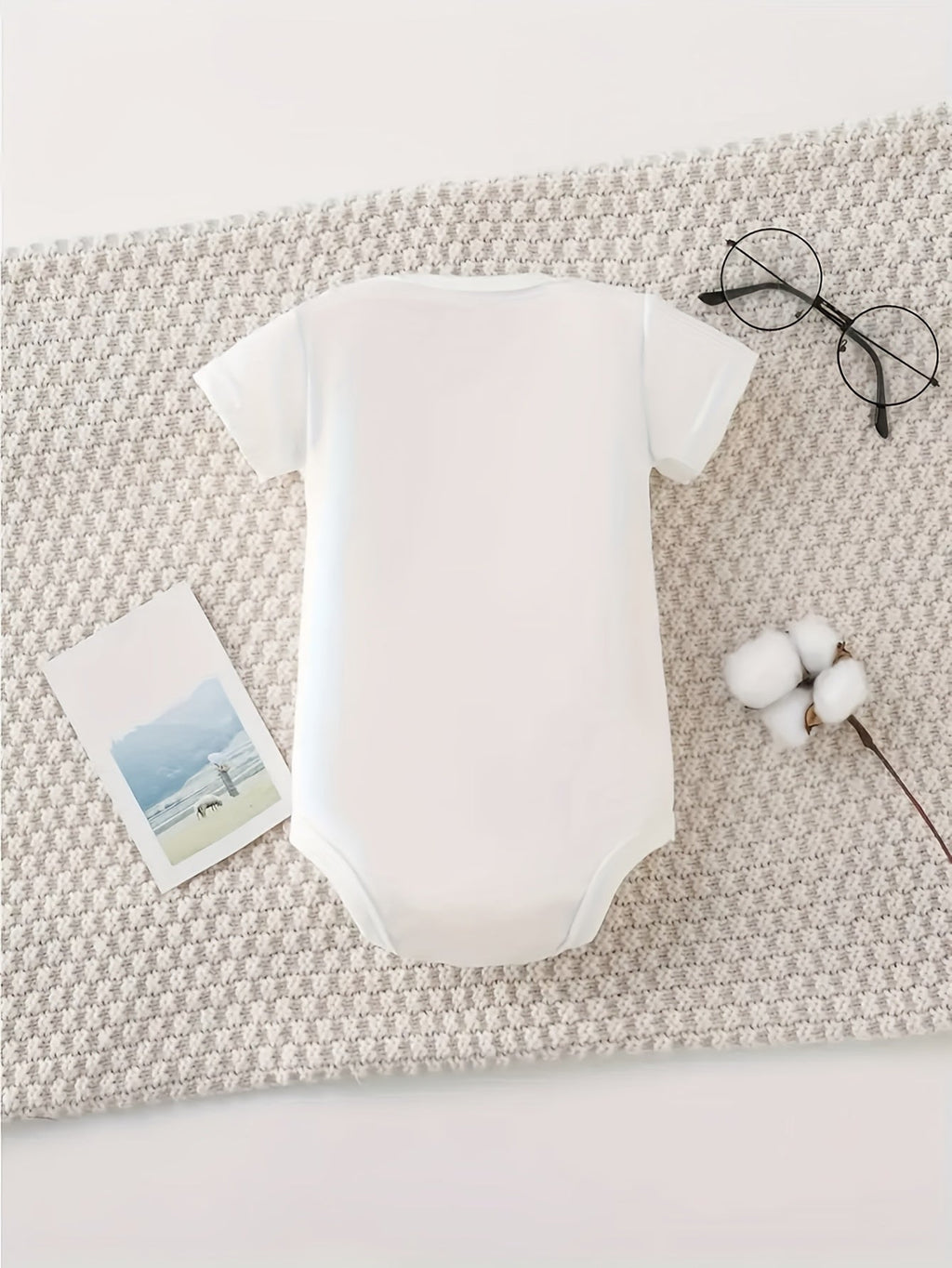 Baby Boy Mama's New Man Cotton Bodysuit in White with Short Sleeves and Snap Closure for Daily Wear