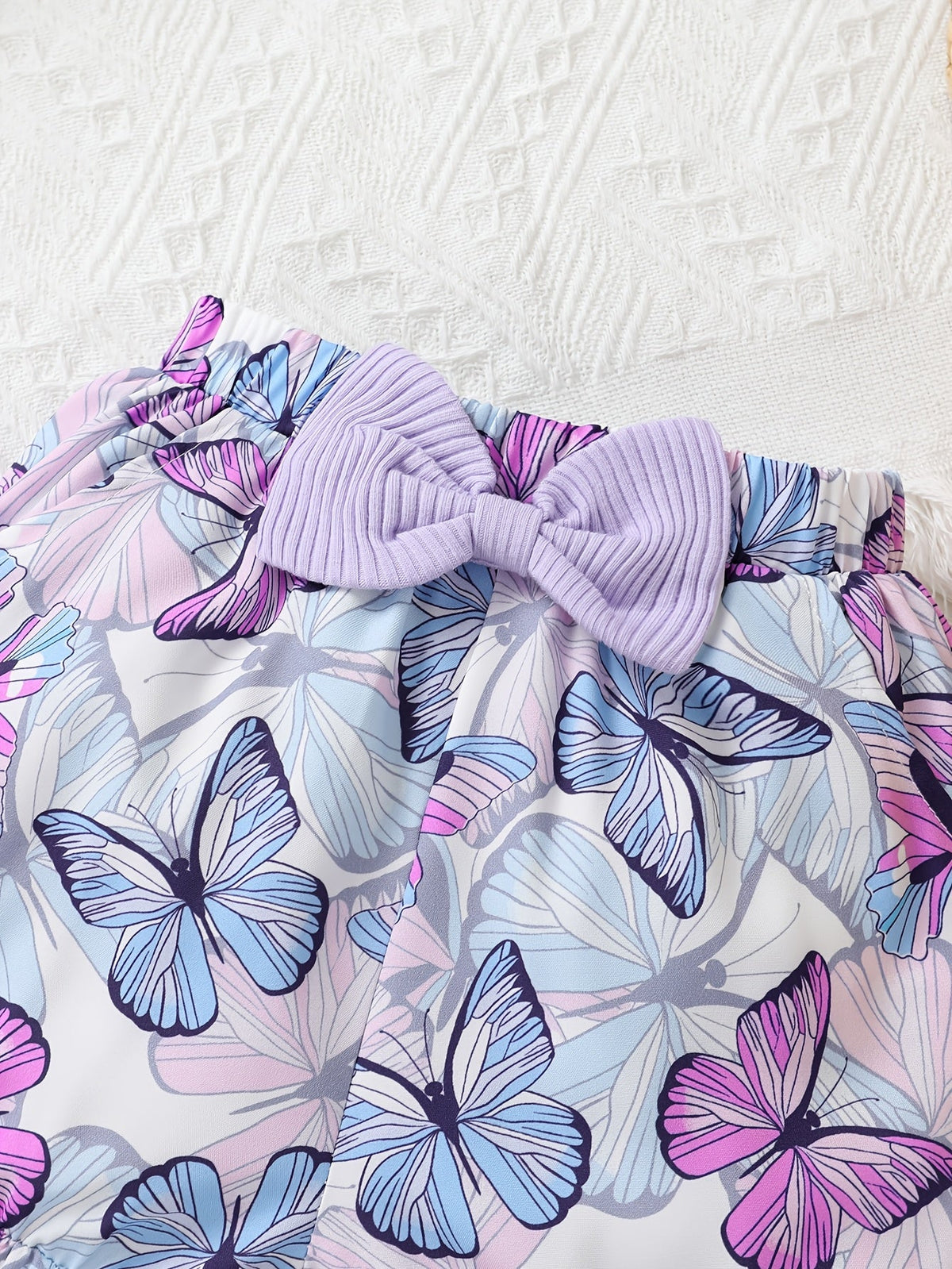 Girls' Purple Ruffle Sleeve Top and Butterfly Print Shorts Set with Matching Bow Details for Summer