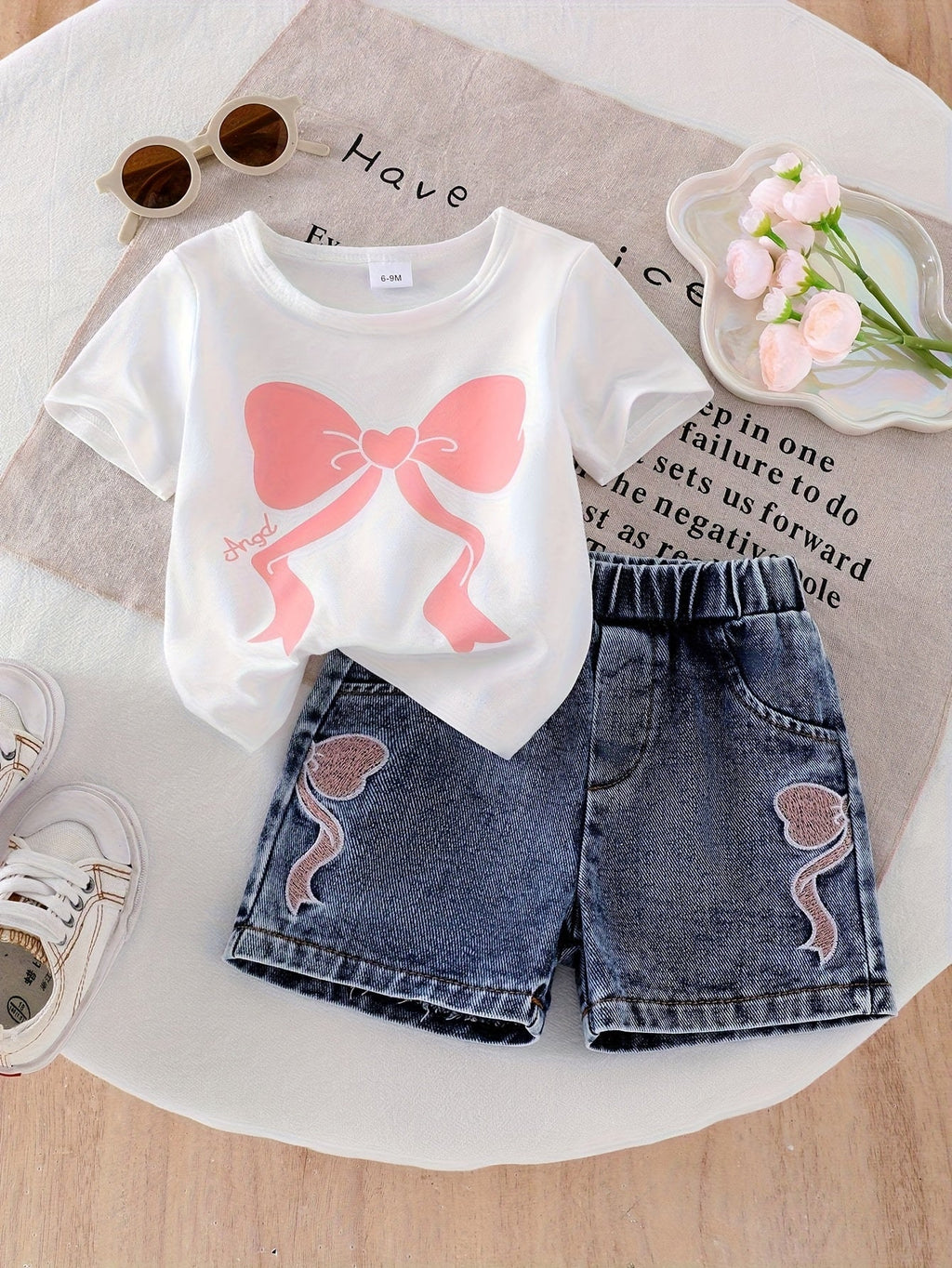Baby Girls' Pink Bow T-Shirt and Denim Shorts Set with Matching Bow Details and an Elastic Waist