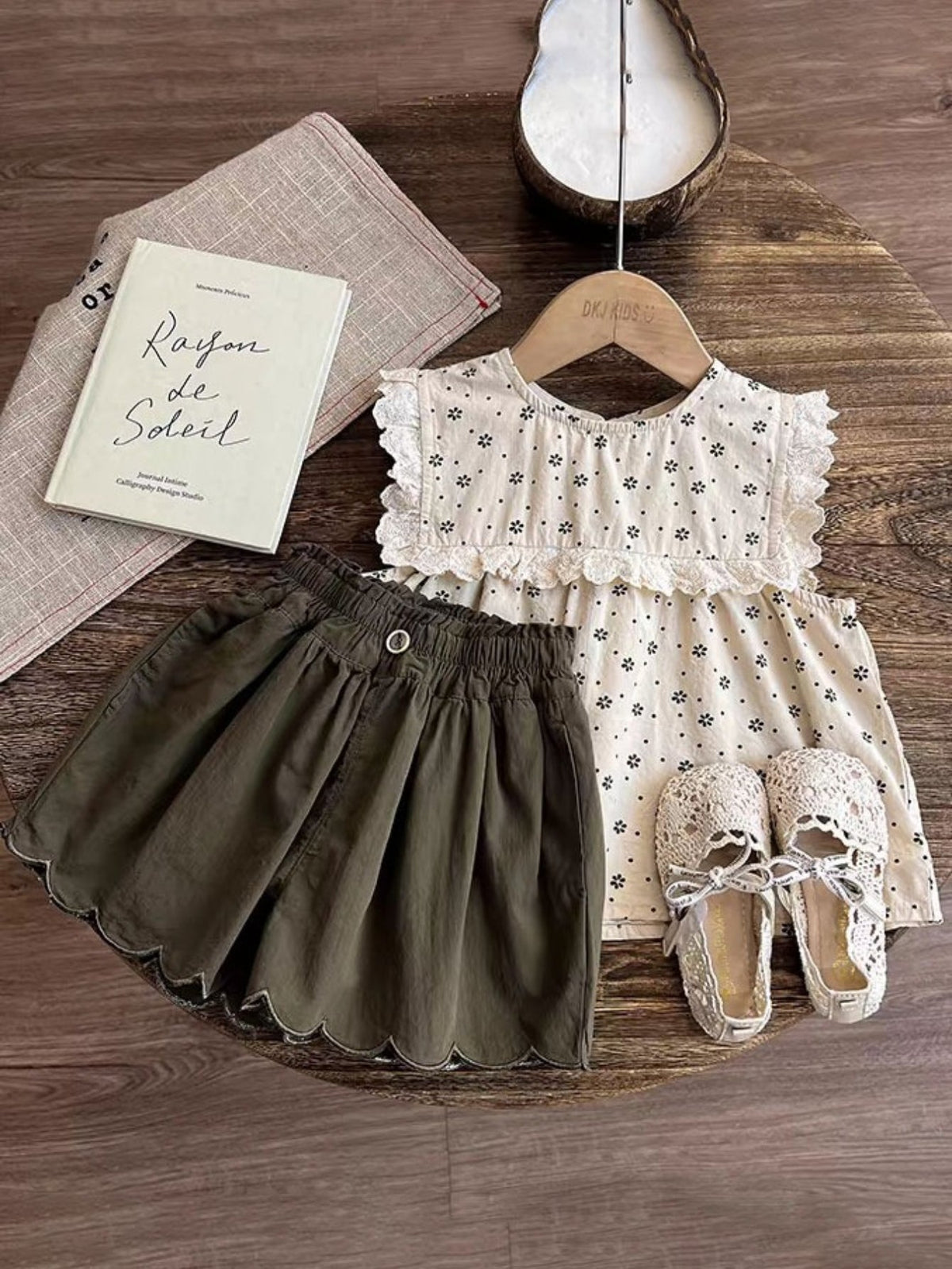 Girls' Floral Shorts Set with Lace-Trimmed Cream Top and Fern Green Ruffled Shorts for Summer Outfits