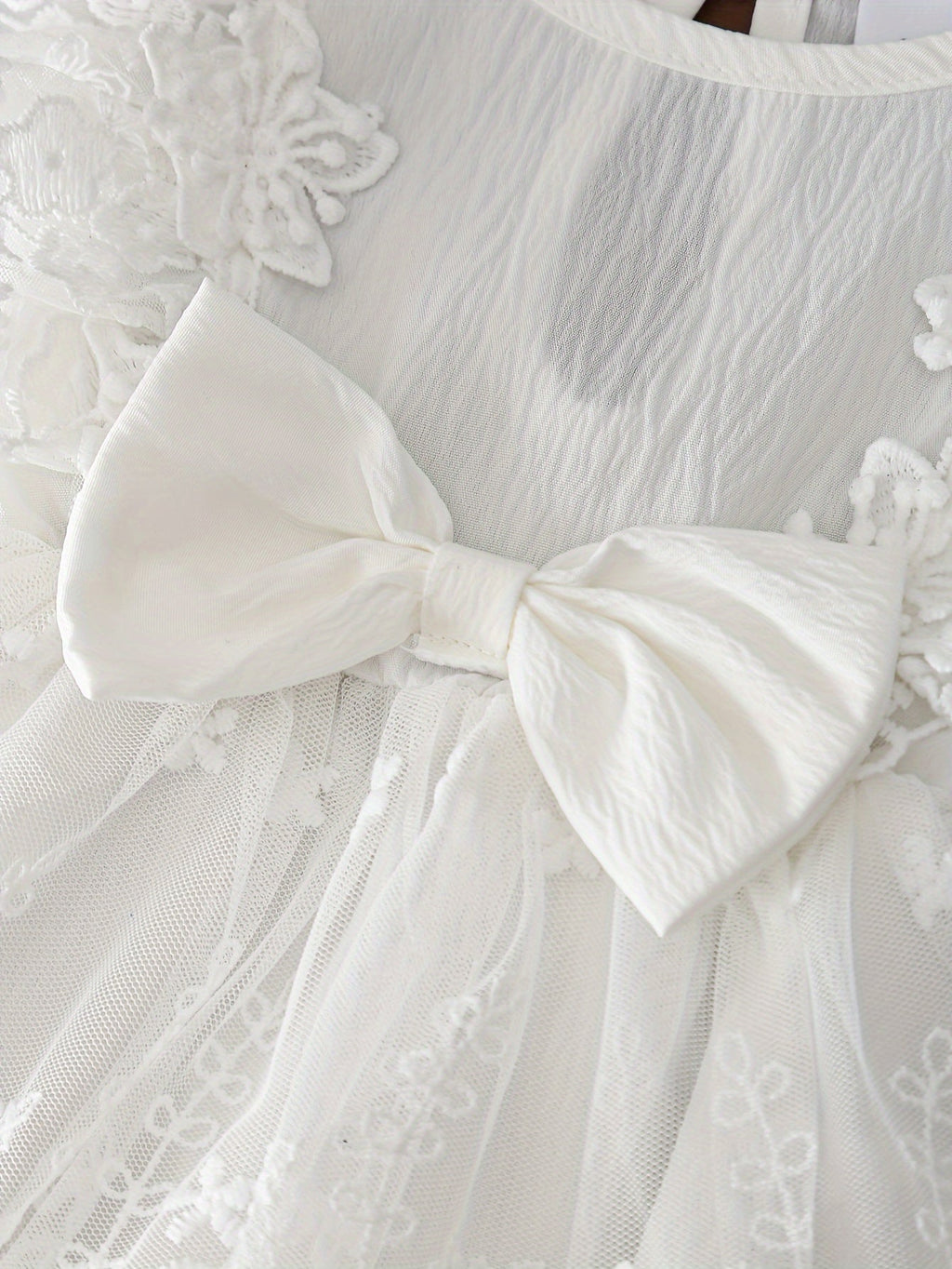 Baby Girls' White Lace Dress and Floral Headband Set for Family Occasions with Long Sleeves and a Front Bow