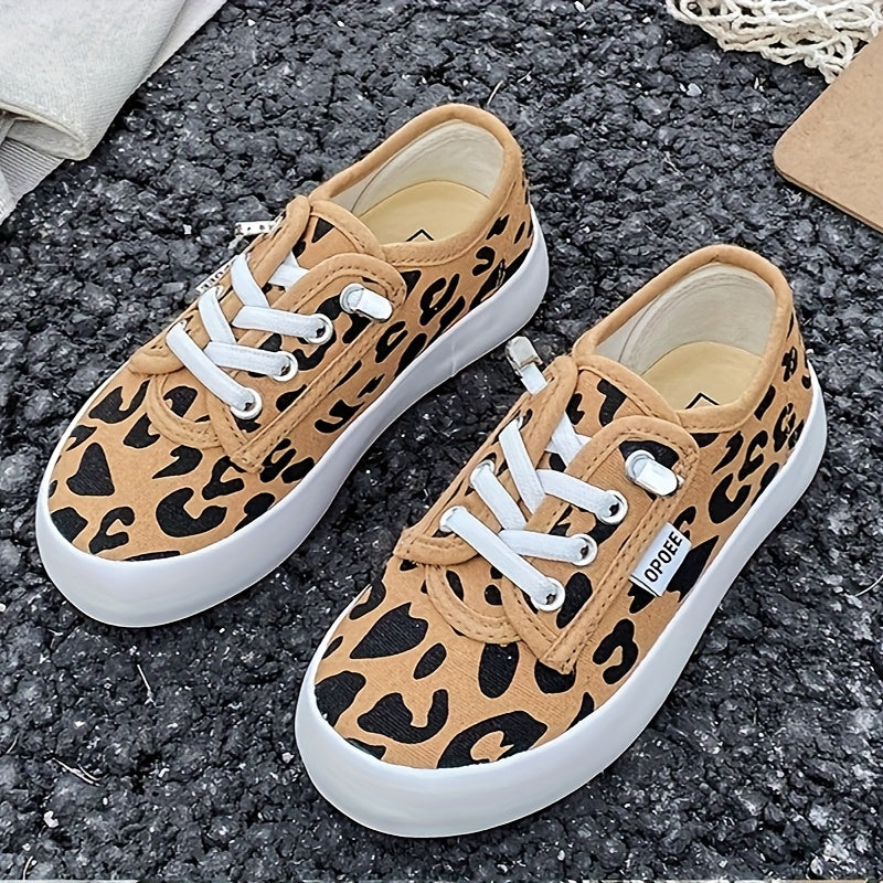 Kids' Low Top Canvas Sneakers with White Laces and Contrast Soles in Black or Red for Casual Outfits
