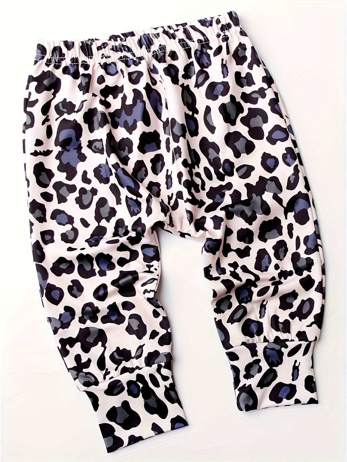 Baby Girls' Three-Piece Outfit Set with a Pink Slogan Top and Leopard Print Pants for Casual Daywear